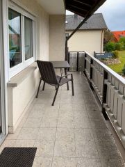 Zimmer12-mit-balkon 5